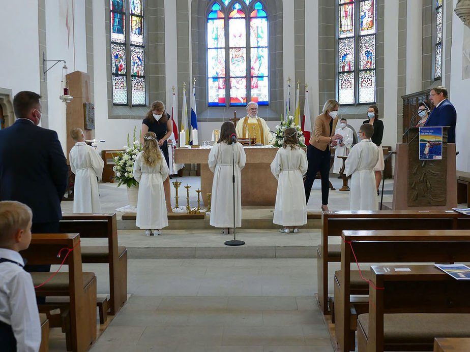 Feier der 1. Heiligen Kommunion in Sankt Crescentius (Foto: Karl-Franz Thiede)